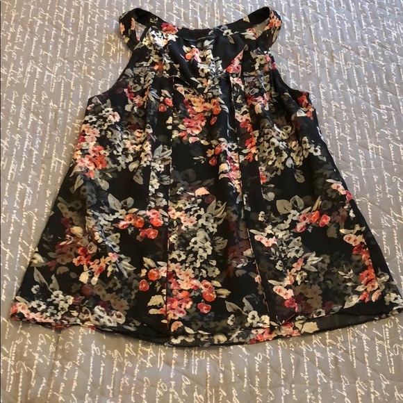 White House Black Market Tops - WHBM Floral Sleeveless Top